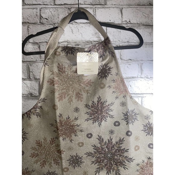 New Cynthia Crowley Christmas Holiday Gold Silver Snowflakes Cotton/Metalic - Picture 1 of 2